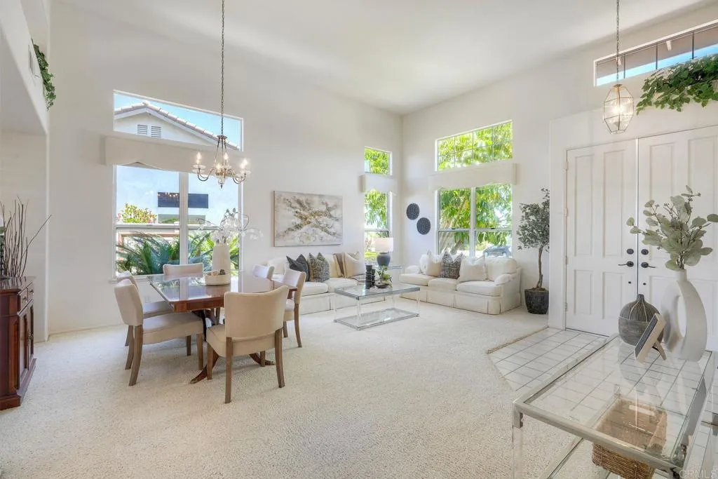 https://cdn.realtyfeed.com/cdn/127/306754591/923286d66ef65a2967608580f23d5379.webp