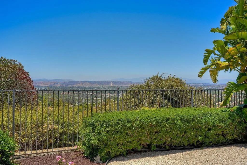 https://cdn.realtyfeed.com/cdn/127/306754591/941a64c04cc403b1af0375d35b4beb67.webp