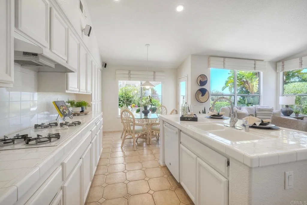https://cdn.realtyfeed.com/cdn/127/306754591/b01ff701140f2a002daf558ef7824f57.webp