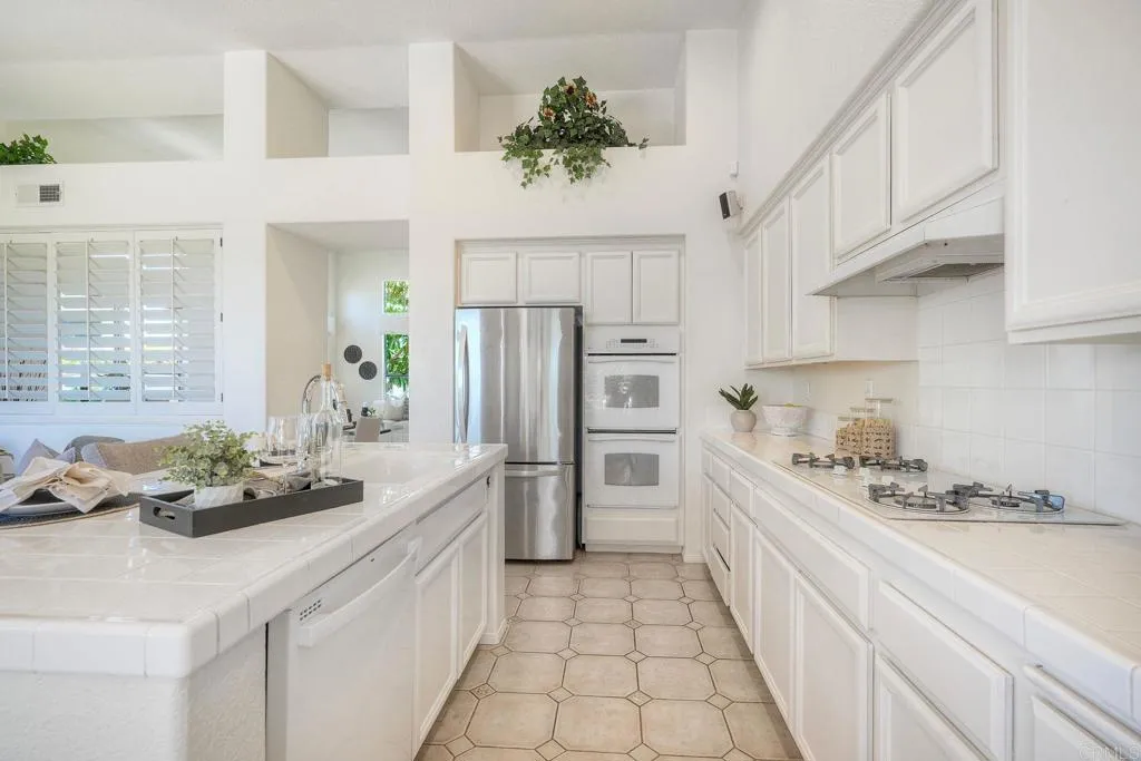 https://cdn.realtyfeed.com/cdn/127/306754591/dbb0a5173557918c3eefa3014dcaecf5.webp