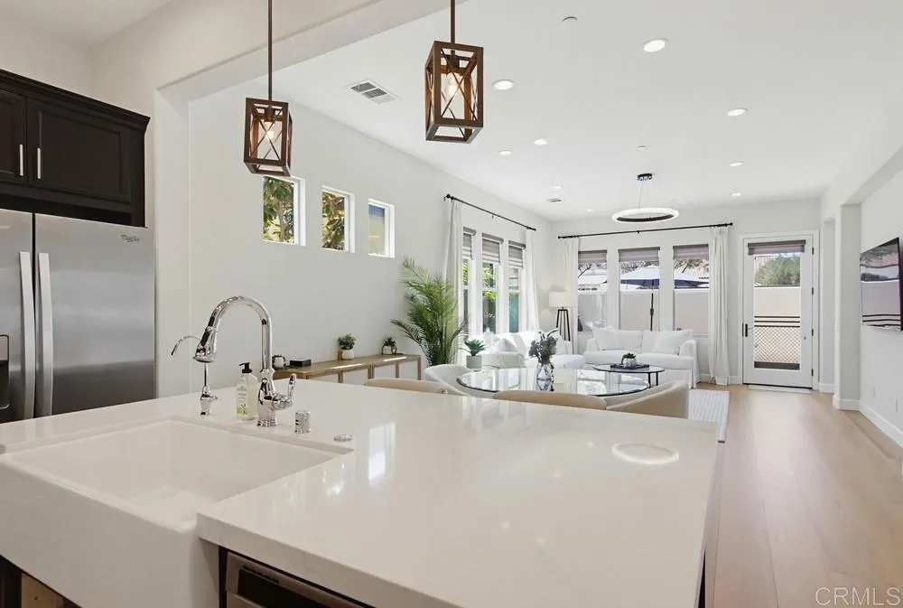 https://cdn.realtyfeed.com/cdn/127/306754596/253d4b60fbf44fafdeffee994f82c807.webp