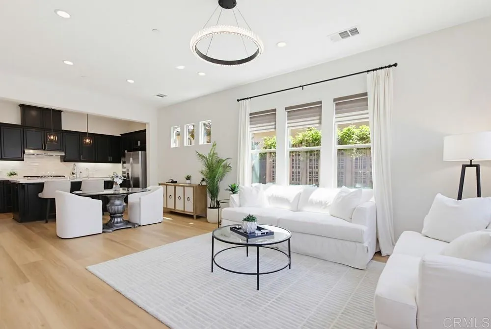 https://cdn.realtyfeed.com/cdn/127/306754596/952b96480729998b599f140e817de00a.webp