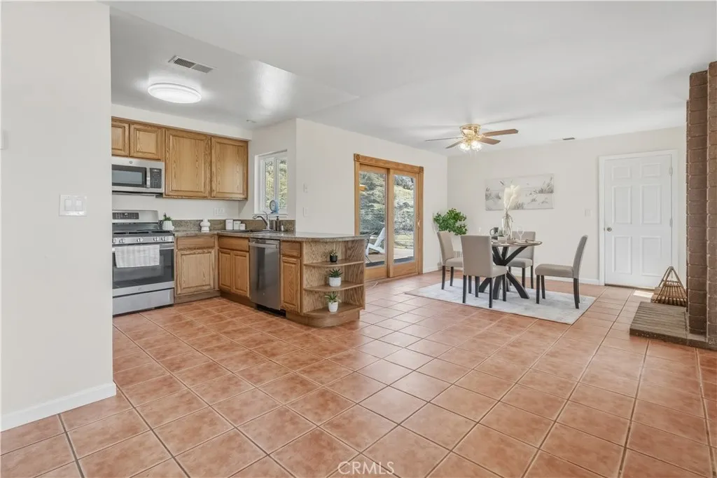 7800 Lippizan, Jurupa Valley, CA 92509 - Photo 5 of 34, Jurupa Valley, CA