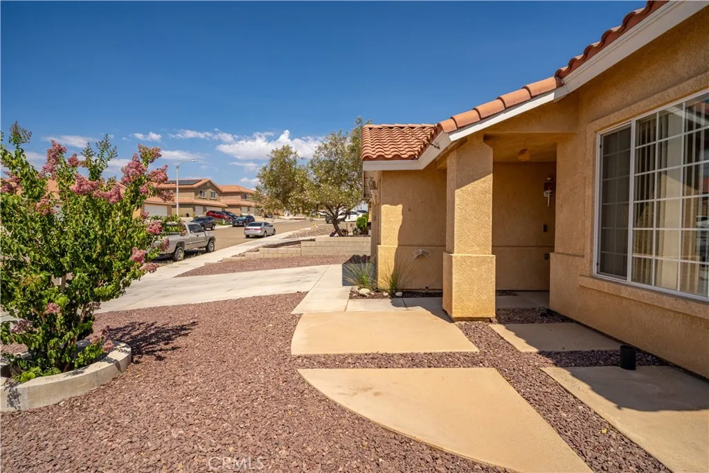 17557 Caprice, Victorville, CA 92395 - Photo 4 of 47, Victorville, CA