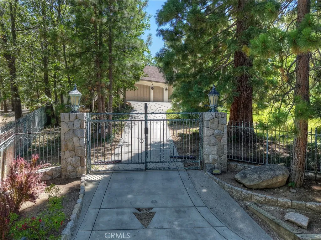 28411 North Shore Road, Lake Arrowhead, CA 92352 - Photo 3 of 66, Lake Arrowhead, CA