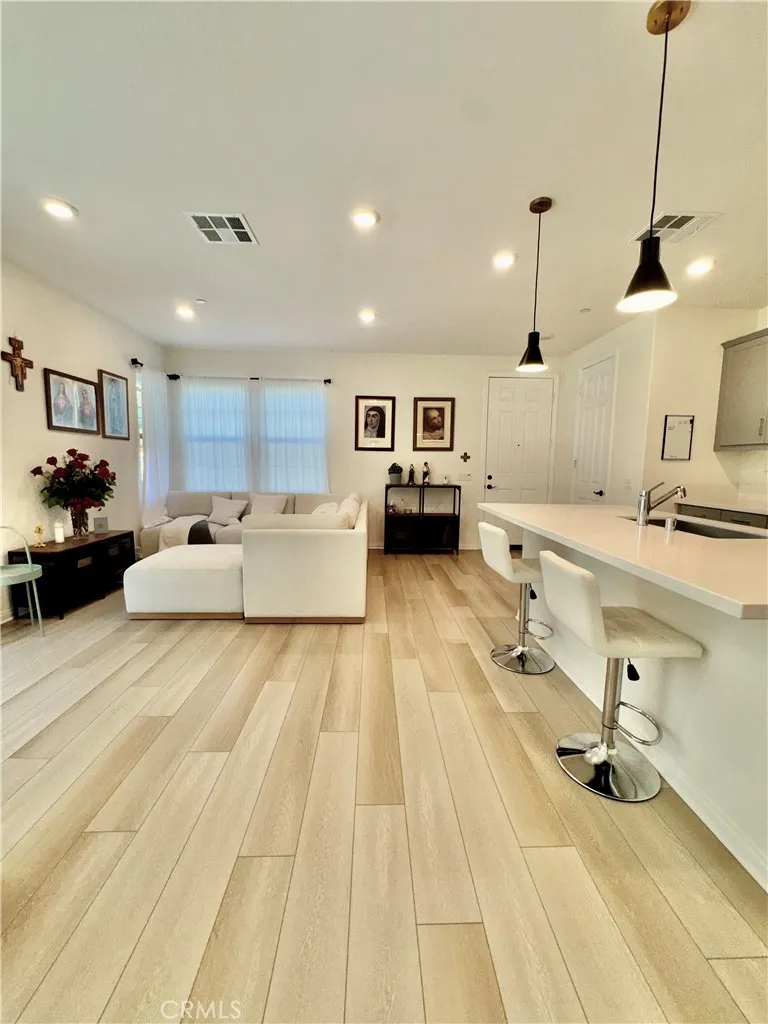 27474 Quiet View Place, Valencia, CA 91381 - Photo 4 of 40, Valencia, CA
