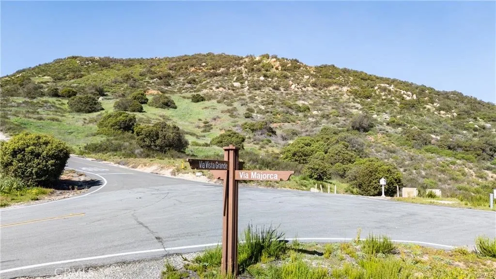 8 Via Vista Grande, Murrieta, CA 92562 - Photo 2 of 9, Murrieta, CA
