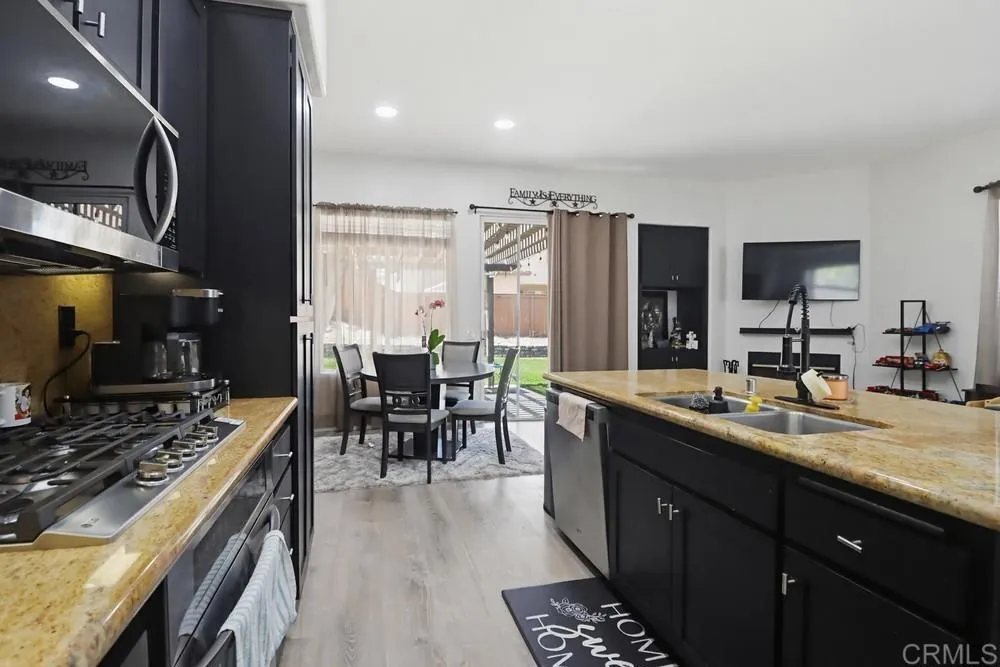 https://cdn.realtyfeed.com/cdn/127/306754667/602e17ce3f545eadb98f77d0290c71b4.webp