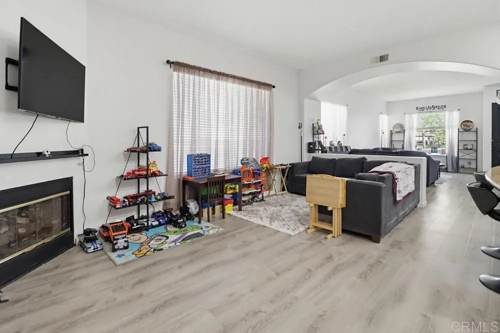 https://cdn.realtyfeed.com/cdn/127/306754667/79061d82c4be6d81c173c225b2f6d6fd.webp