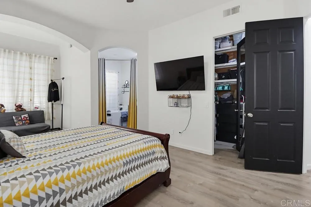 https://cdn.realtyfeed.com/cdn/127/306754667/82b00a6f2f8b2e3fc259fa4f10d25d69.webp