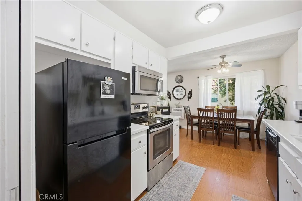 Photo #23: SW26140425 Listing: Photo #23