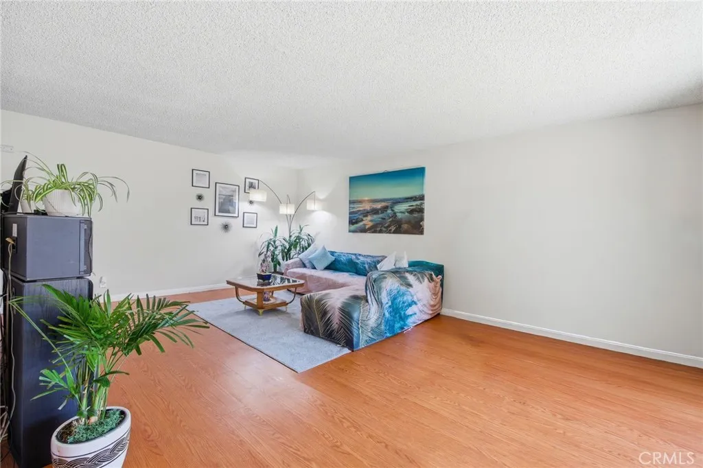 Photo #13: SW26140425 Listing: Photo #13