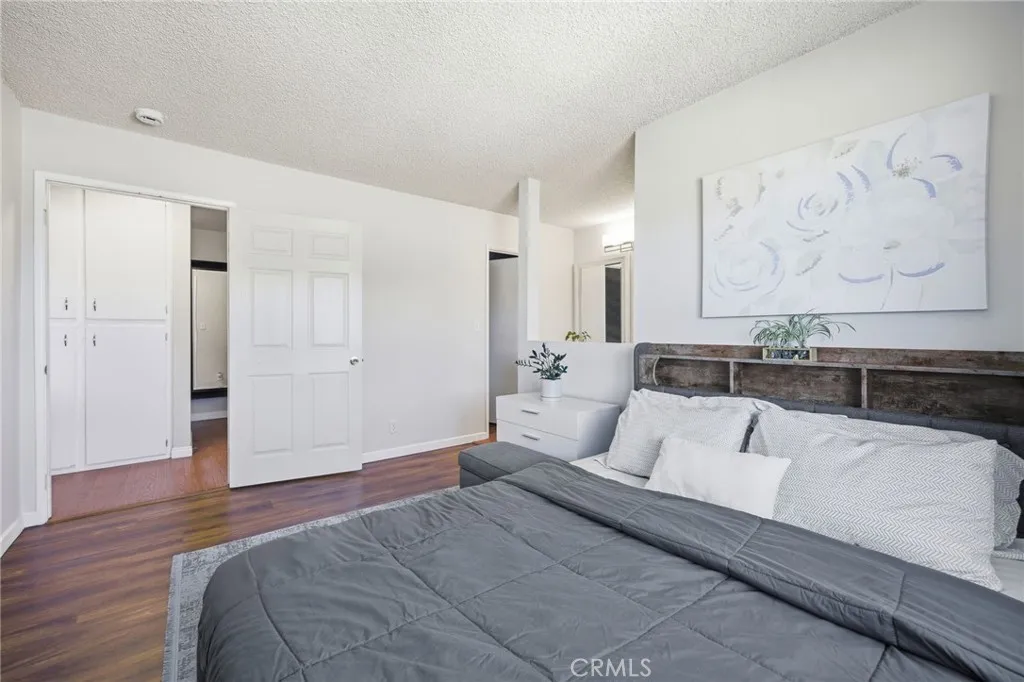 Photo #28: SW26140425 Listing: Photo #28