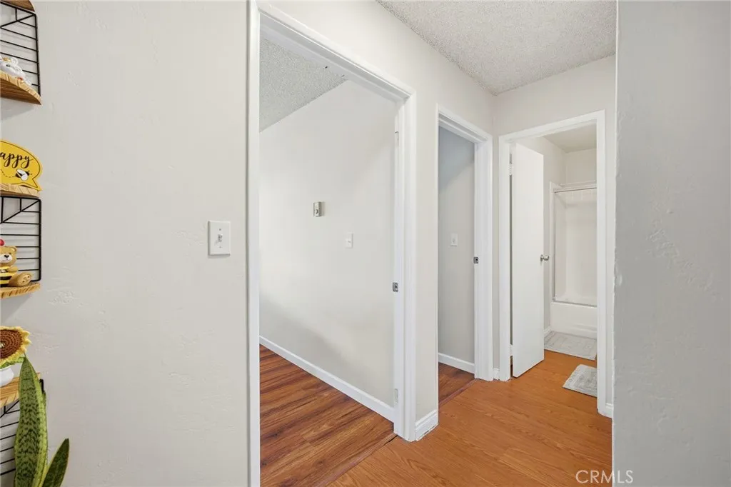 Photo #25: SW26140425 Listing: Photo #25