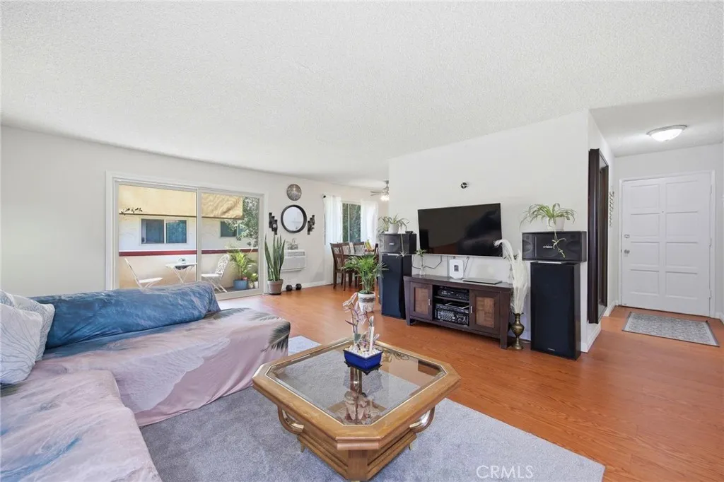 Photo #18: SW26140425 Listing: Photo #18