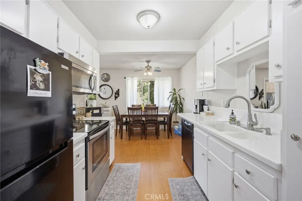 Photo #24: SW26140425 Listing: Photo #24