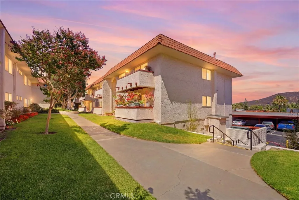 Photo #1: SW26140425 Listing: Photo #1