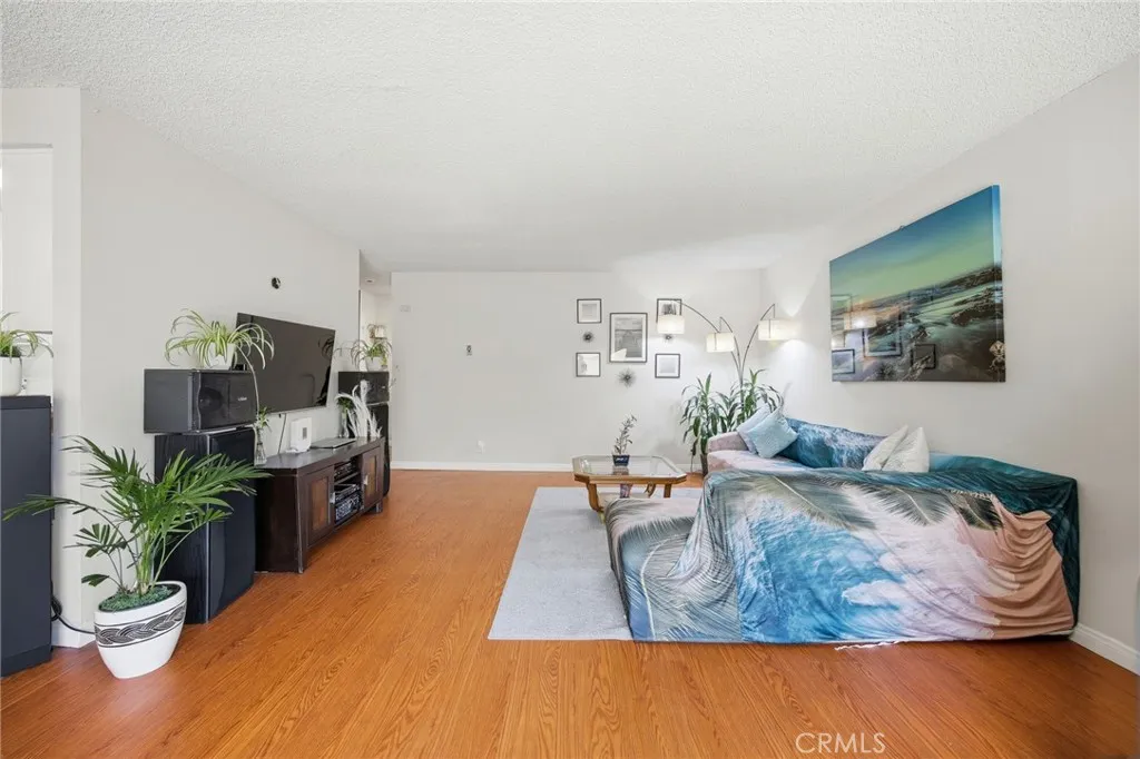 Photo #16: SW26140425 Listing: Photo #16