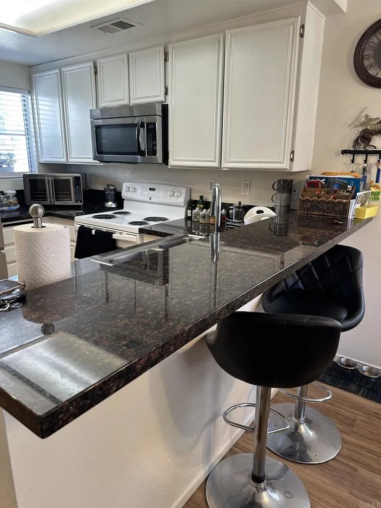 https://cdn.realtyfeed.com/cdn/127/306754737/a359128c2503b38253e39f05d5f0601d.webp
