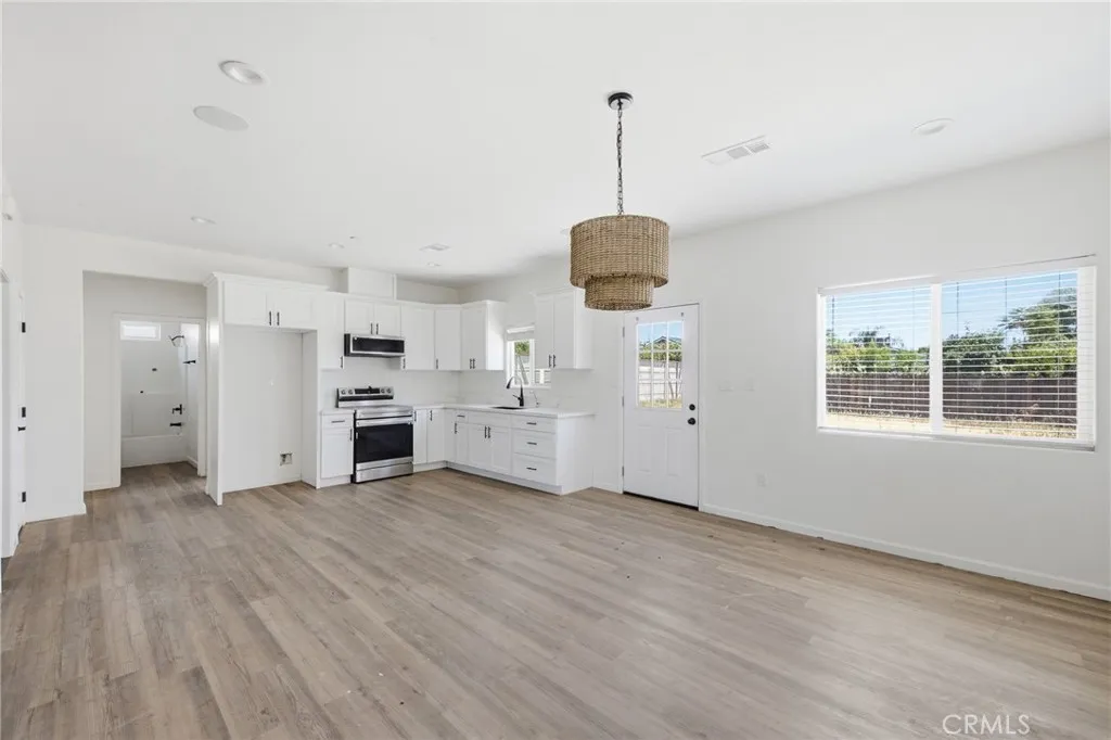 805 Lawson, Bakersfield, CA 93307 - Photo 5 of 31, Bakersfield, CA