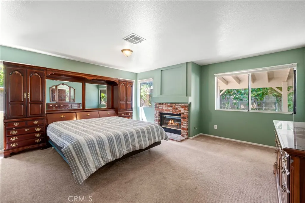 44131 Sunmist Court, Lancaster, CA 93535 - Photo 4 of 47, Lancaster, CA