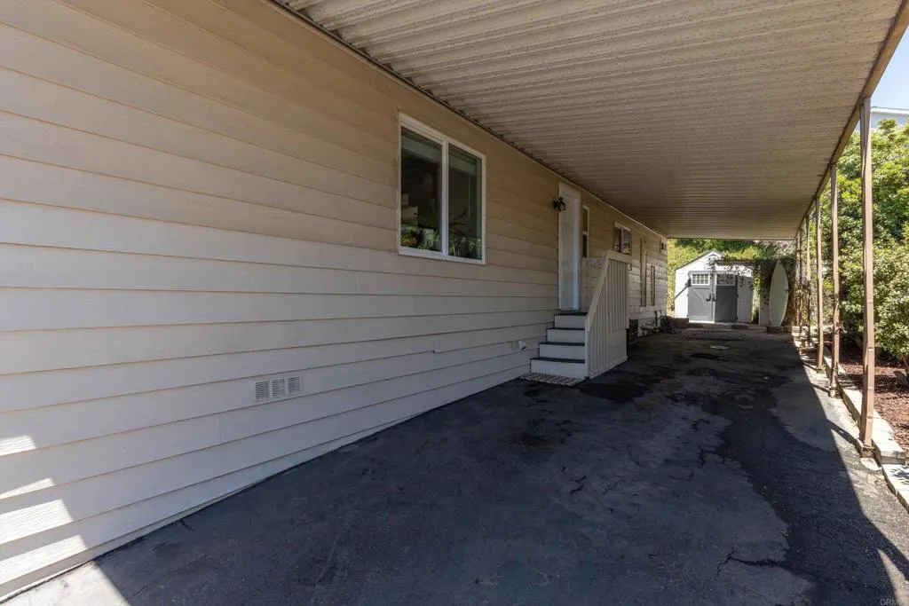 https://cdn.realtyfeed.com/cdn/127/306754753/158fd89d4bf6b38fcaa20e238dd5adc1.webp