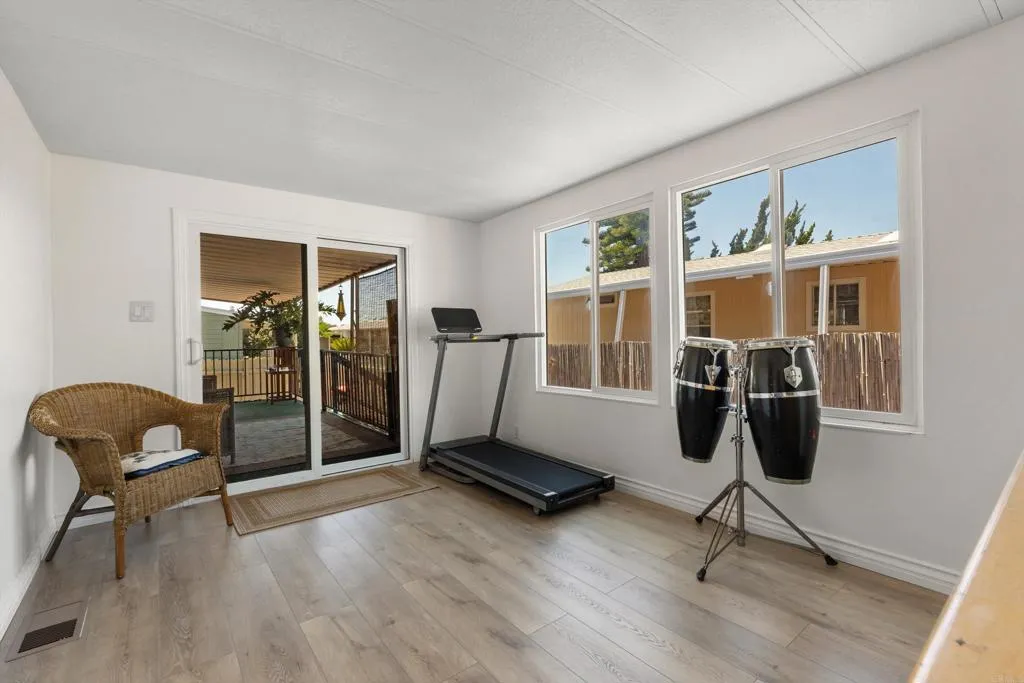 https://cdn.realtyfeed.com/cdn/127/306754753/5fbf7d06c87a7198168778880908919b.webp
