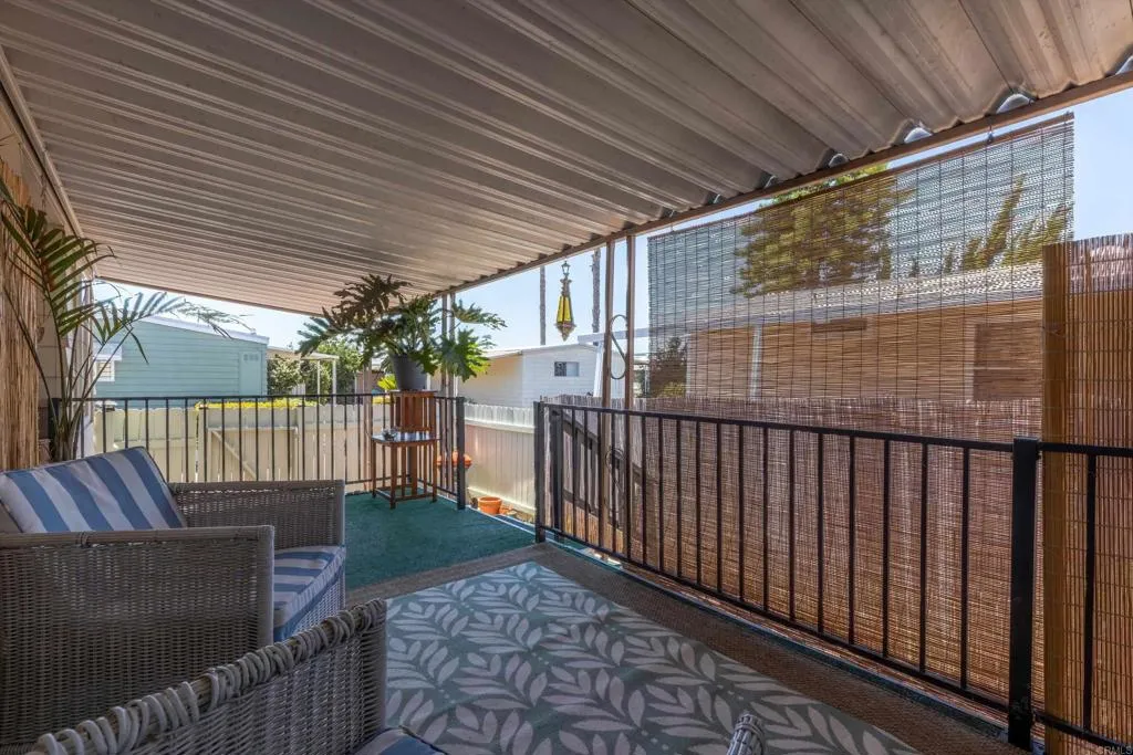 https://cdn.realtyfeed.com/cdn/127/306754753/bb2c99017454b083ac43b734f474ccaa.webp
