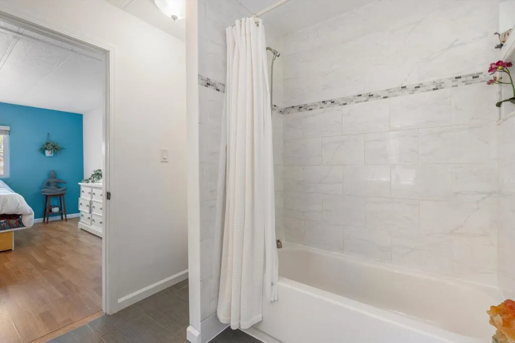 https://cdn.realtyfeed.com/cdn/127/306754753/c3acd3bdf3cce478fc820aa148851ddc.webp