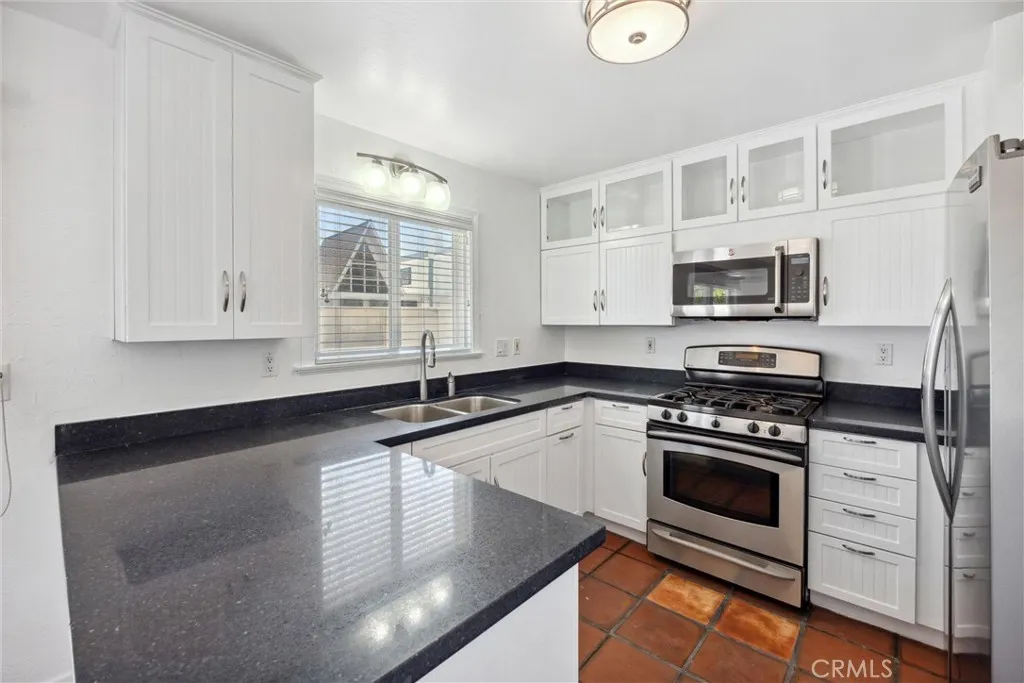 336 Canal Street, Newport Beach, CA 92663 - Photo 2 of 22, Newport Beach, CA