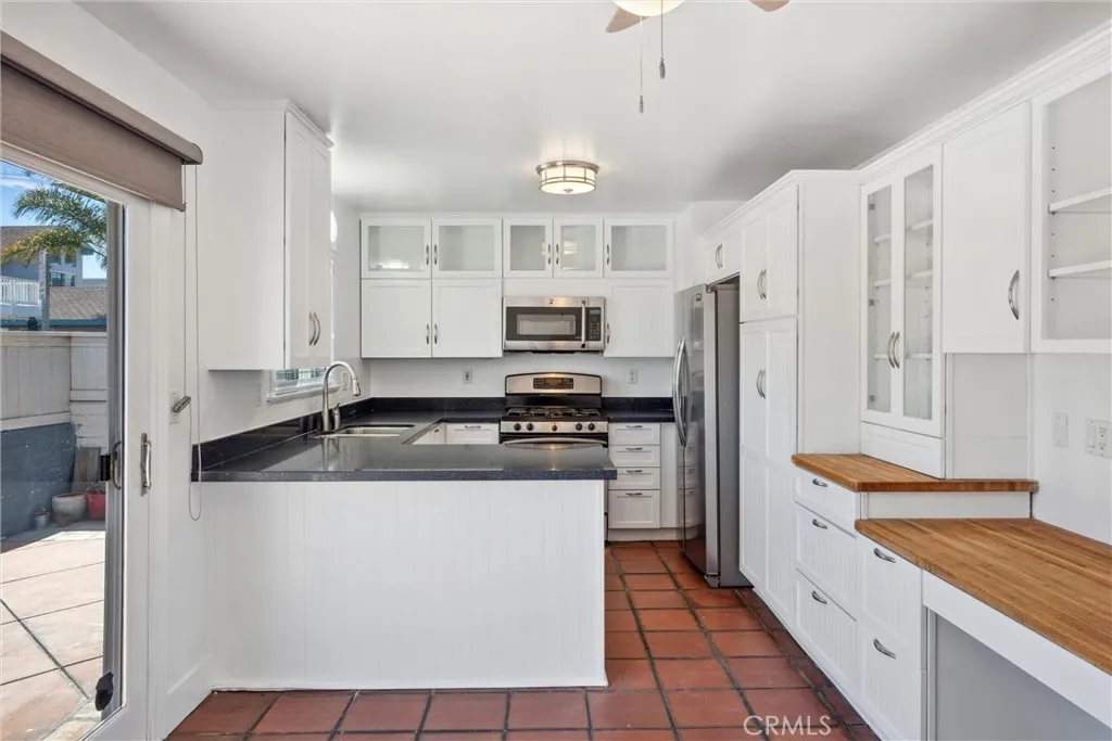 336 Canal Street, Newport Beach, CA 92663 - Photo 3 of 22, Newport Beach, CA