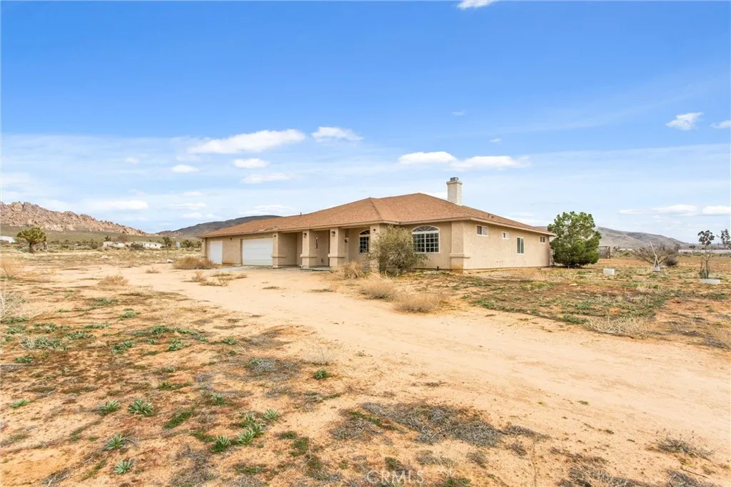 26525 Papago Road, Apple Valley, CA 92307 - Photo 3 of 40, Apple Valley, CA