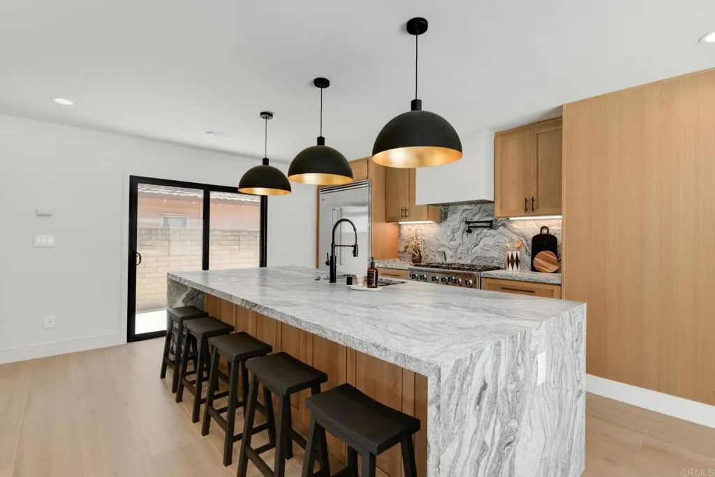 https://cdn.realtyfeed.com/cdn/127/306754760/a0cd50928b60bd98ef8cbaf0cfb2e628.webp