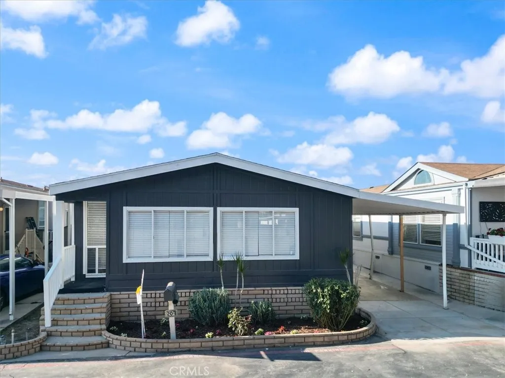 201 Road Runner, Fountain Valley, CA 92708 - Photo 3 of 31, Fountain Valley, CA
