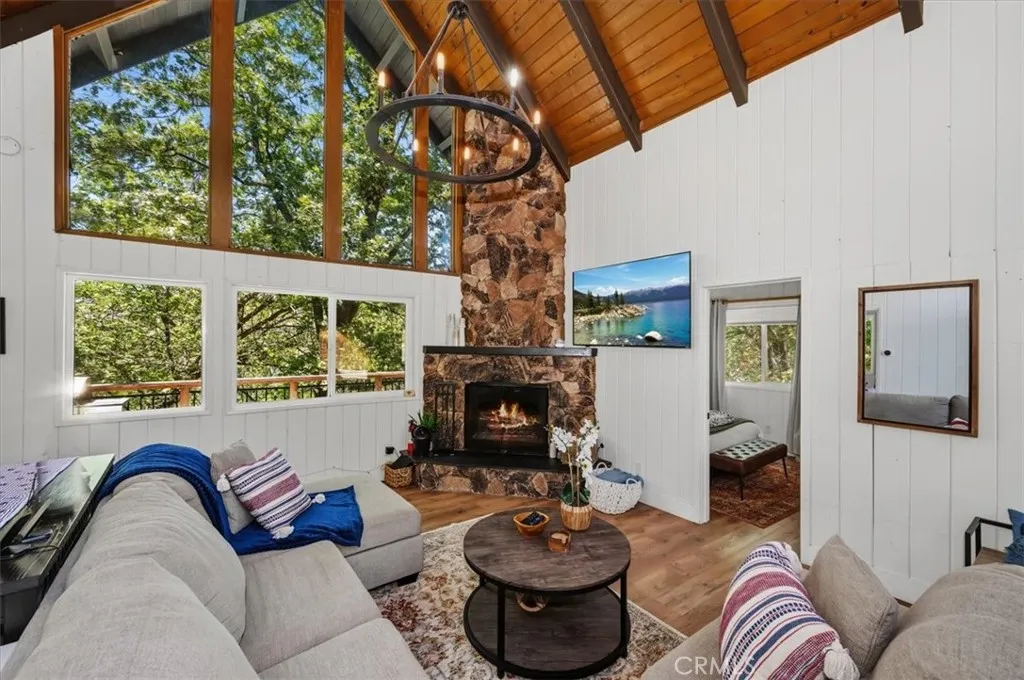 27809 North Bay, Lake Arrowhead, CA 92352 - Photo 5 of 38, Lake Arrowhead, CA