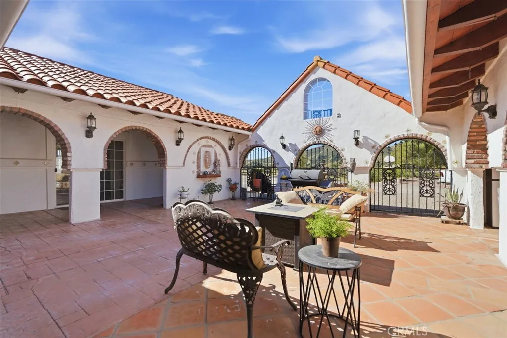 29952 Louis Ave, Canyon Country, CA 91351 - Photo 4 of 36, Canyon Country, CA
