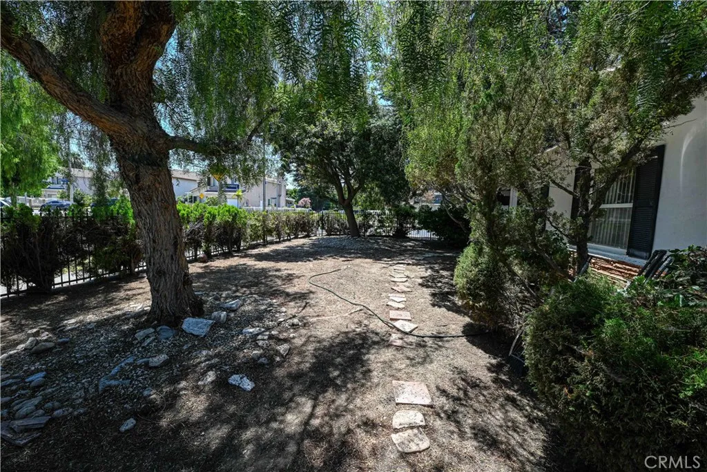 20957 Community, Canoga Park, CA 91304 - Photo 3 of 37, Canoga Park, CA
