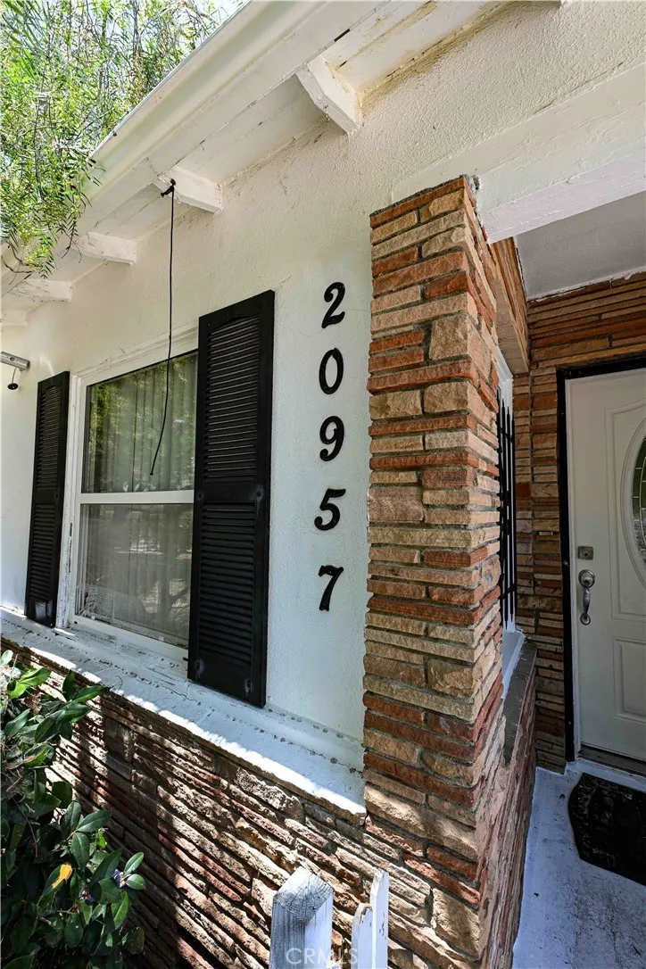 20957 Community, Canoga Park, CA 91304 - Main photo, Canoga Park, CA