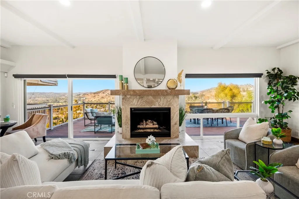 North Tustin, CA 92705