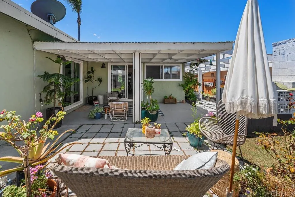 https://cdn.realtyfeed.com/cdn/127/306754840/739ff1474c54dbbbc29081bf3bd73892.webp