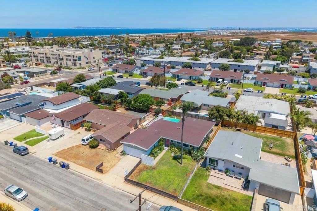 330 Donax Avenue, Imperial Beach, CA 91913 - Photo 4 of 37, Imperial Beach, CA