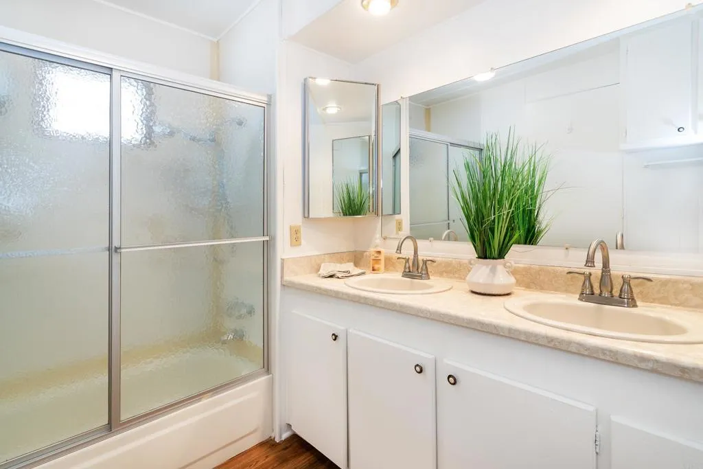 https://cdn.realtyfeed.com/cdn/127/306754868/9e54c8f632684ff0741d6ad914e6e9e1.webp