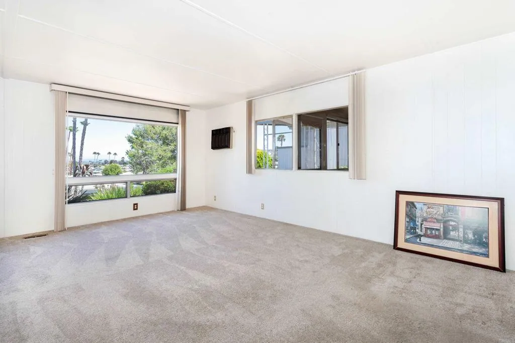 https://cdn.realtyfeed.com/cdn/127/306754868/d4d7e4a066a3ac8609702f1ecabaed63.webp