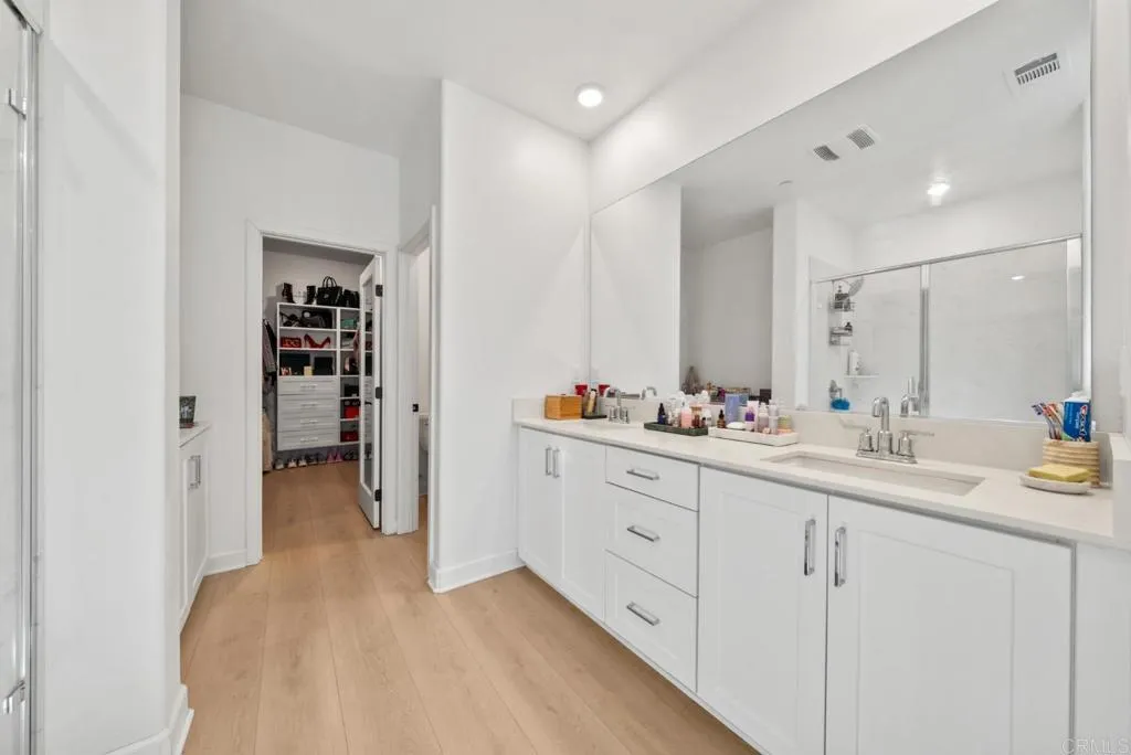 https://cdn.realtyfeed.com/cdn/127/306754869/8d83fce0294cf0bab663c21fff02a653.webp