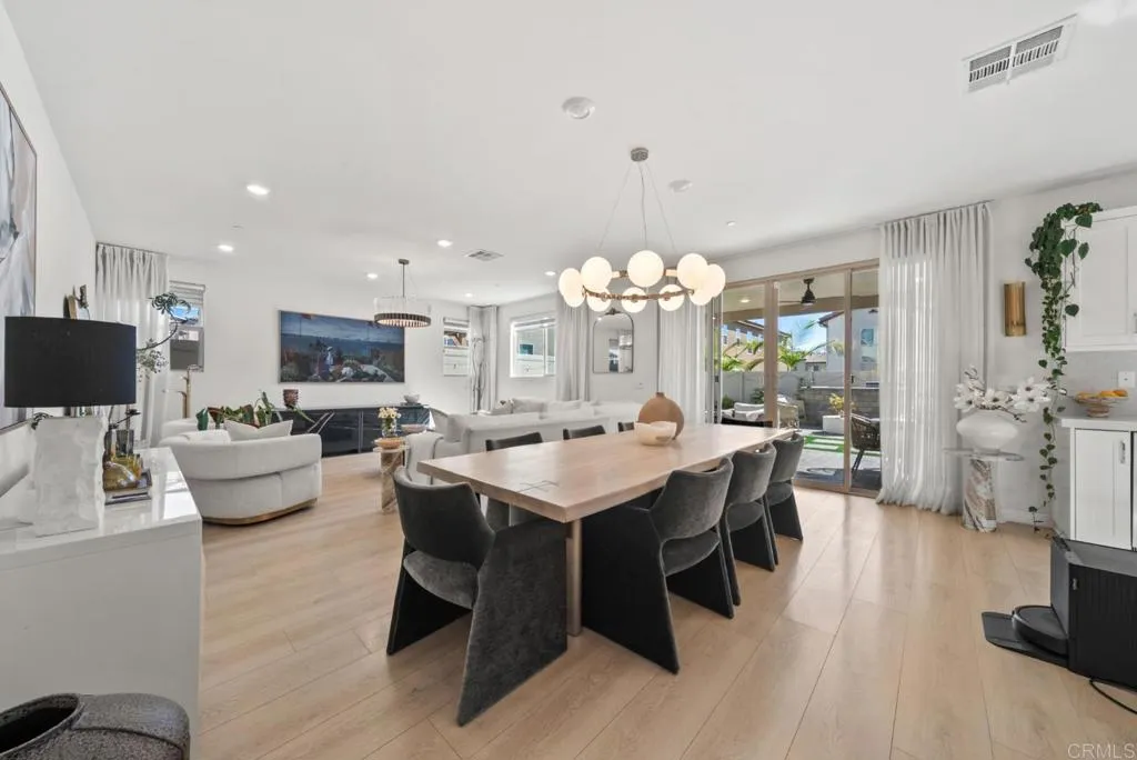 https://cdn.realtyfeed.com/cdn/127/306754869/950b07341286d1a9c77ecd6d8b6cb089.webp