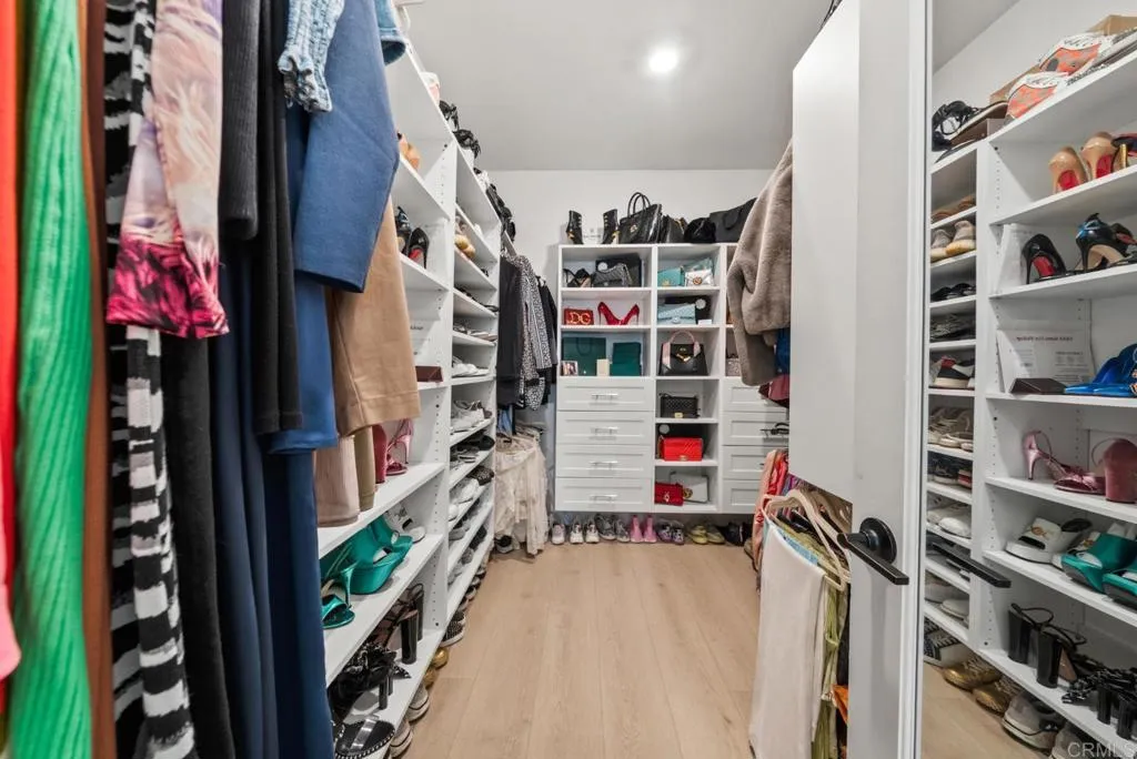 https://cdn.realtyfeed.com/cdn/127/306754869/a7487b71e819b6bec119c4e5b8a94f78.webp
