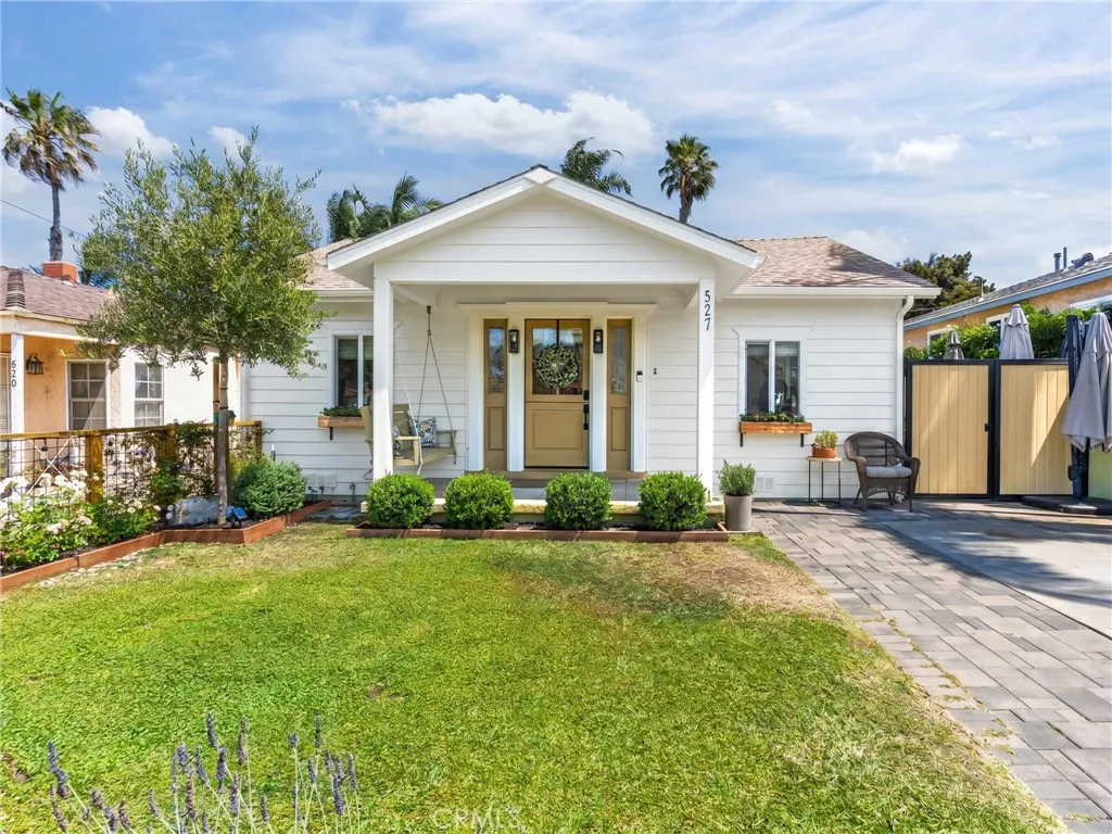527 W Mariposa Avenue, El Segundo, CA 90245 - Main photo, El Segundo, CA