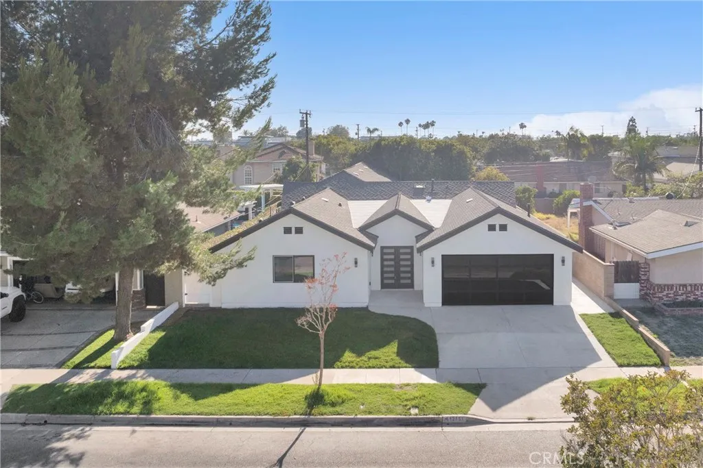 12151 Reagan, Los Alamitos, CA 90720 - Main photo, Los Alamitos, CA