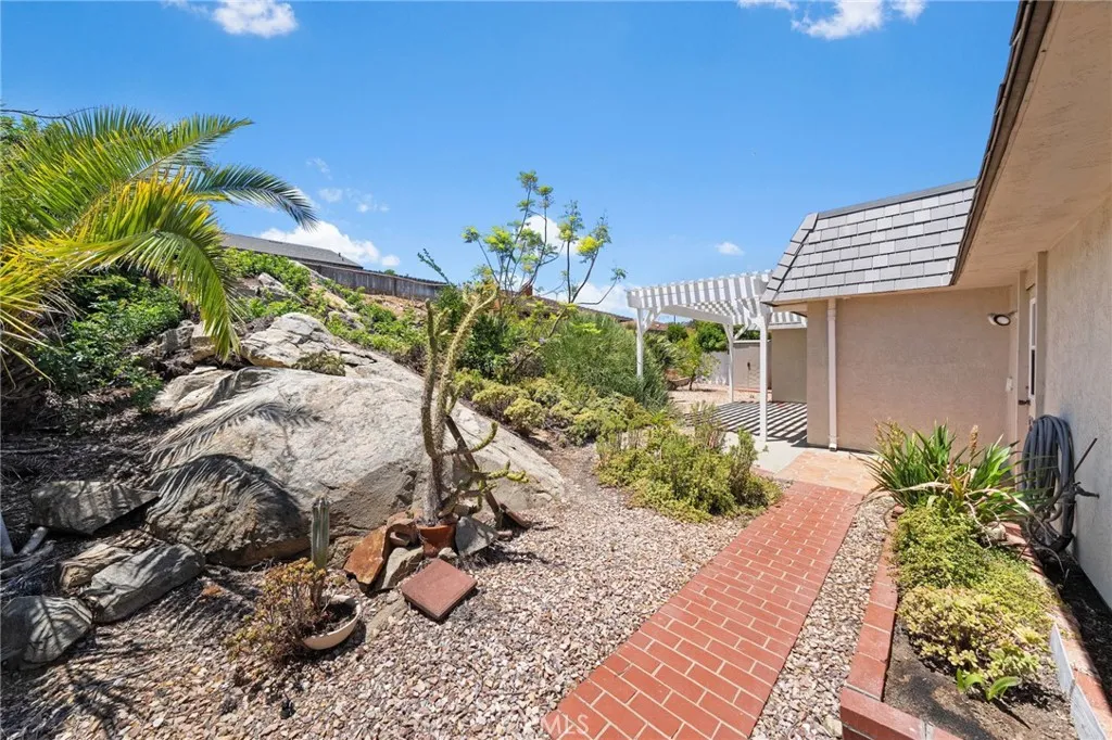 https://cdn.realtyfeed.com/cdn/127/306755013/cad8af4f370c888b417aa0d56e472bfd.webp