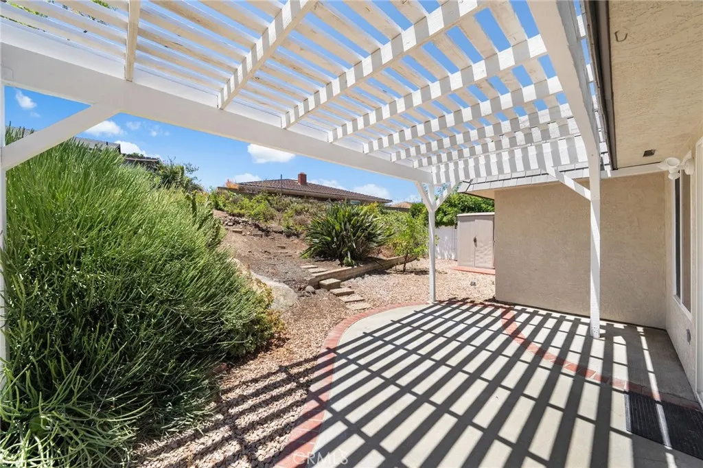 https://cdn.realtyfeed.com/cdn/127/306755013/dfdc570815bd942c3103bc71781cf818.webp